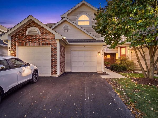 1055 Woodhill Court , Elgin, IL 60120