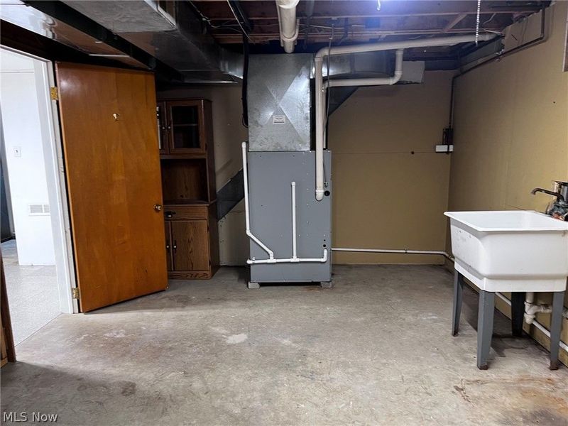 6160 Highland Avenue, Lordstown, OH 44481 Photo 30