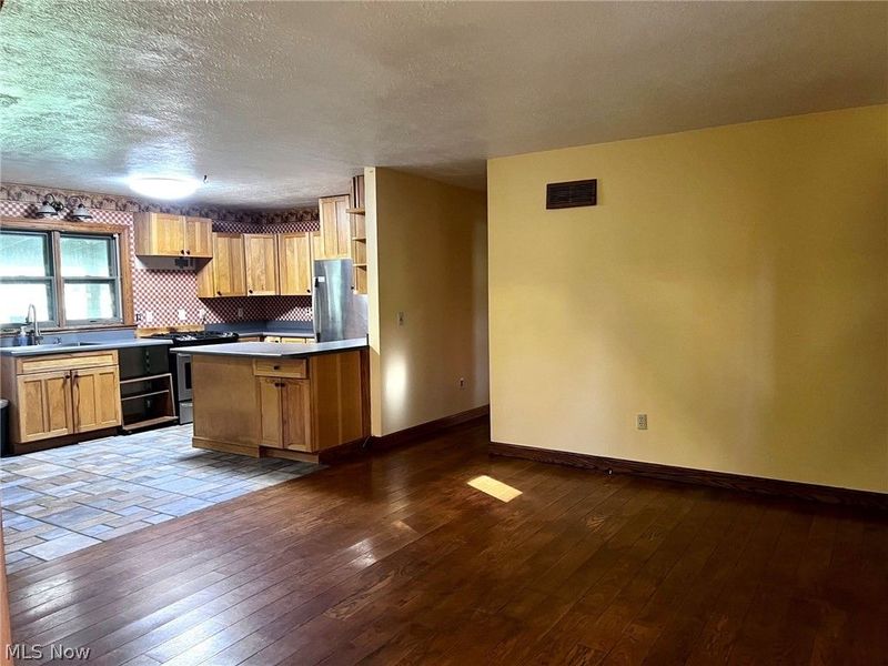 6160 Highland Avenue, Lordstown, OH 44481 Photo 7
