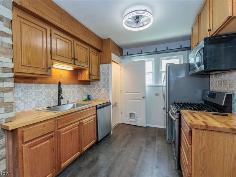 3405 Torrington Avenue , Parma, OH 44134 Photo 13