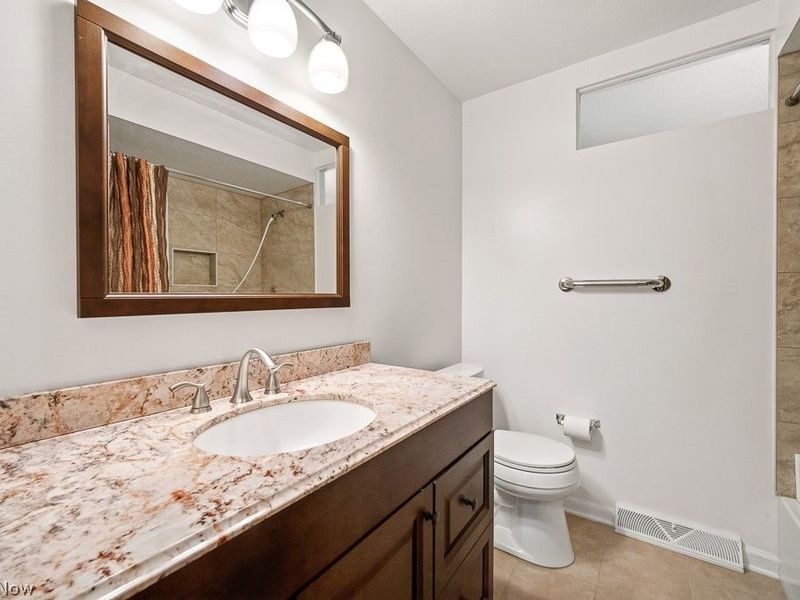 6161 Winchester Drive, Seven Hills, OH 44131 Photo 18
