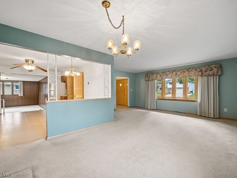 6161 Winchester Drive, Seven Hills, OH 44131 Photo 9