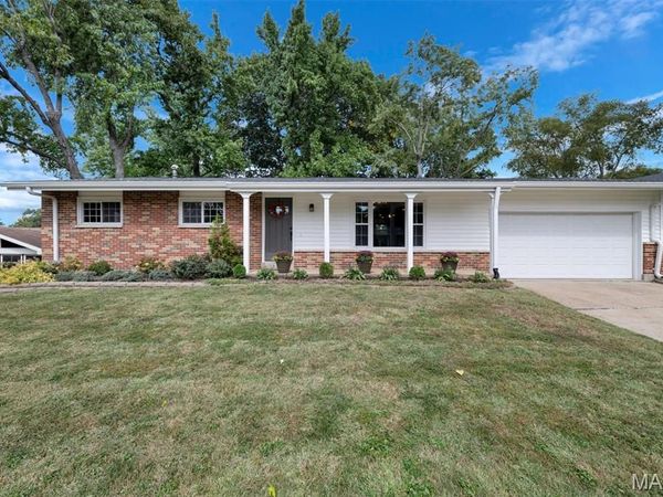 11145 Yellowstone Drive, St Louis, MO 63146