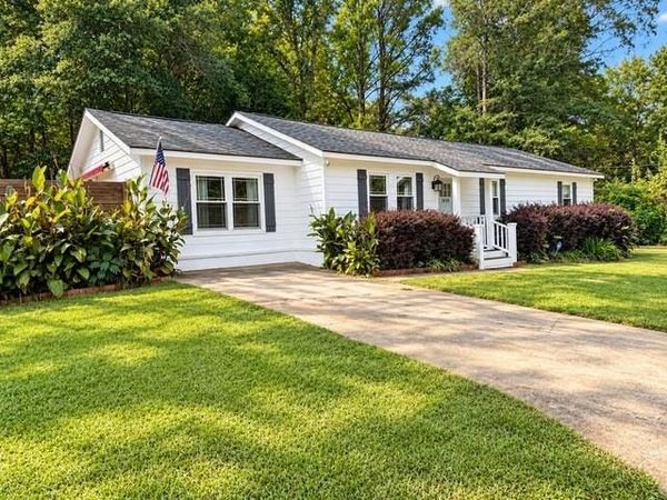 1410 Al Roberts Road , Senoia, GA 30276