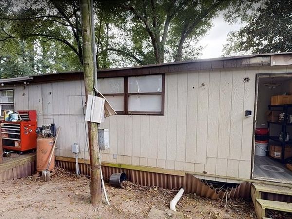 88 E Forest Drive, Woodstock, GA 30188