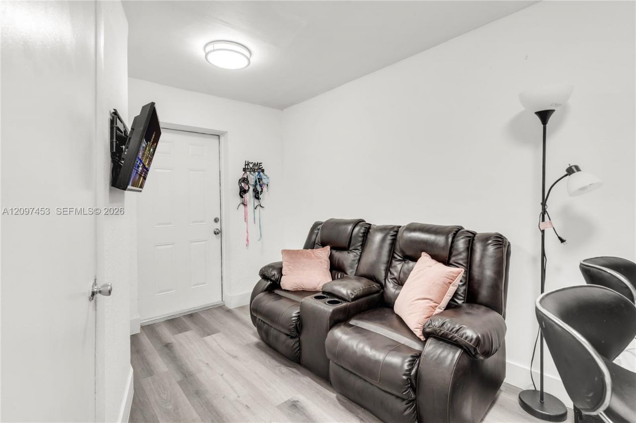 25 W 26th St, Hialeah, FL 33010 Photo
