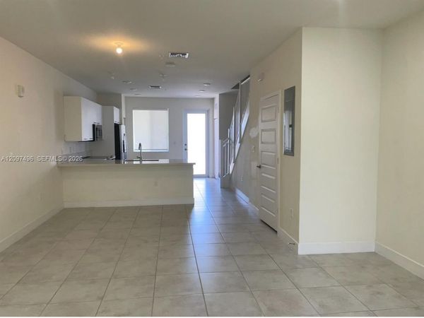 6455 NW 103rd Pl , Unit 106, Doral, FL 33178