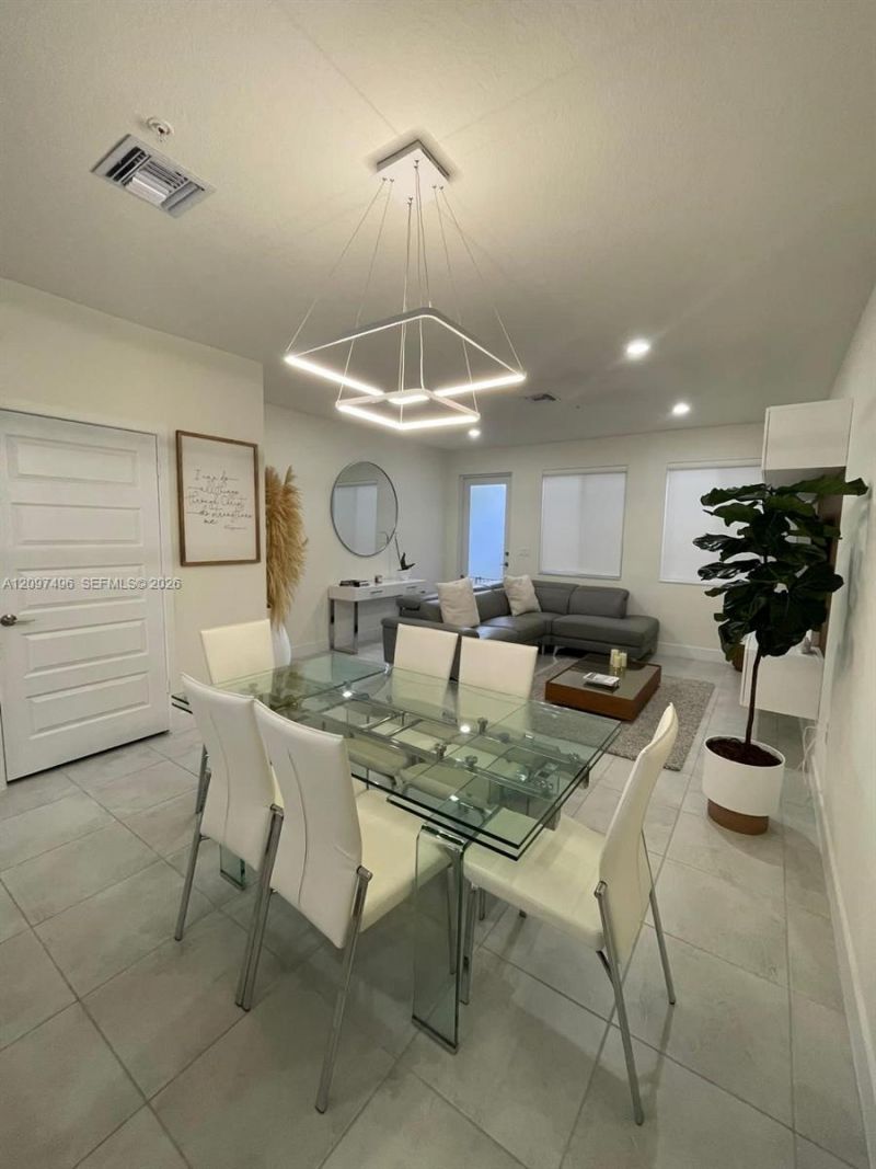 6455 NW 103rd Pl , Unit 106, Doral, FL 33178 Photo