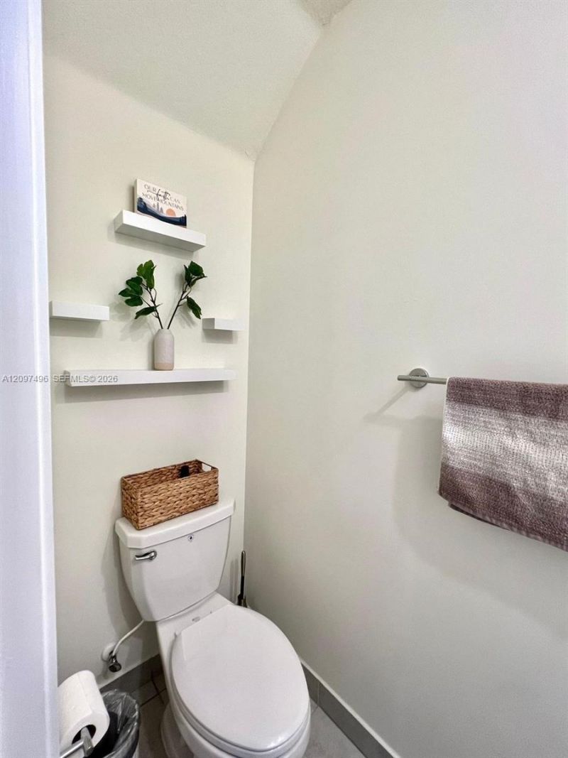 6455 NW 103rd Pl , Unit 106, Doral, FL 33178 Photo