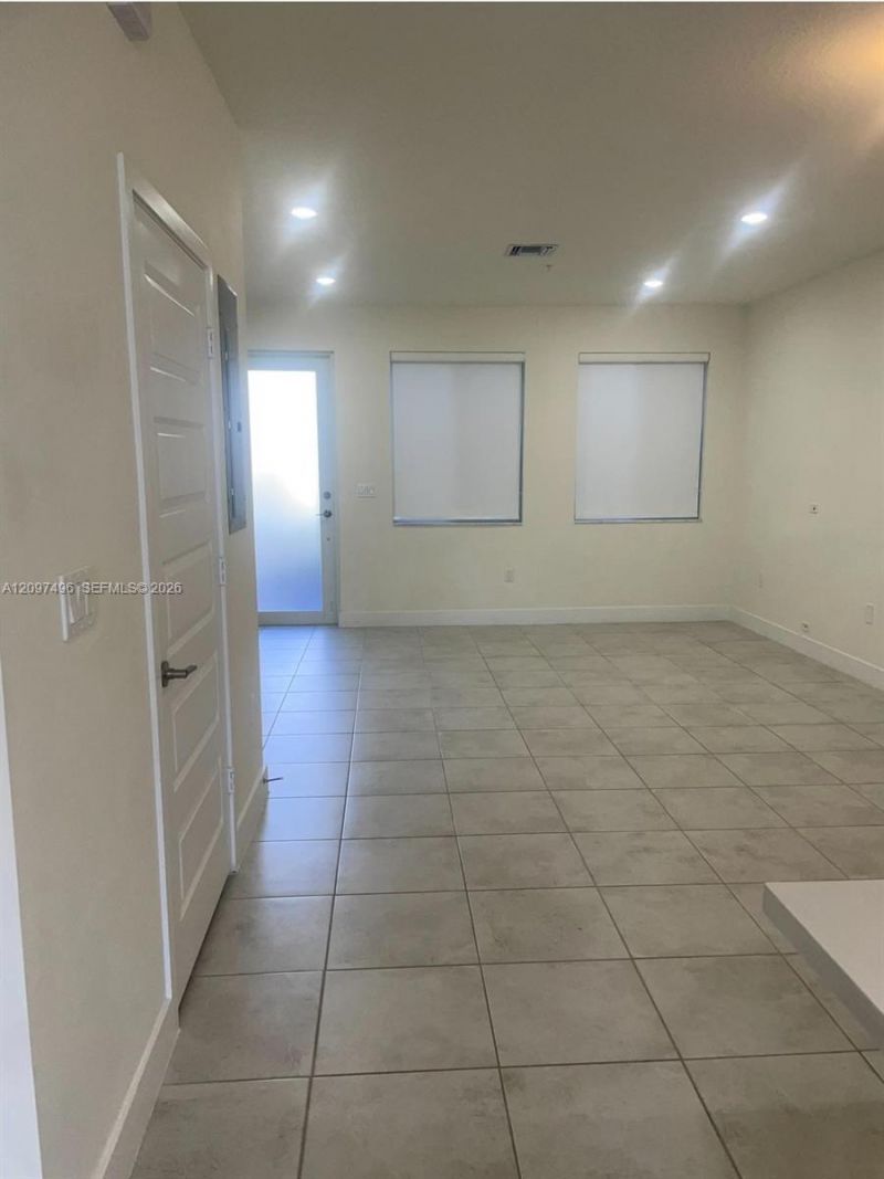 6455 NW 103rd Pl , Unit 106, Doral, FL 33178 Photo