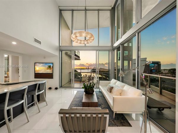 900 Biscayne Blvd, Unit 701, Miami, FL 33132