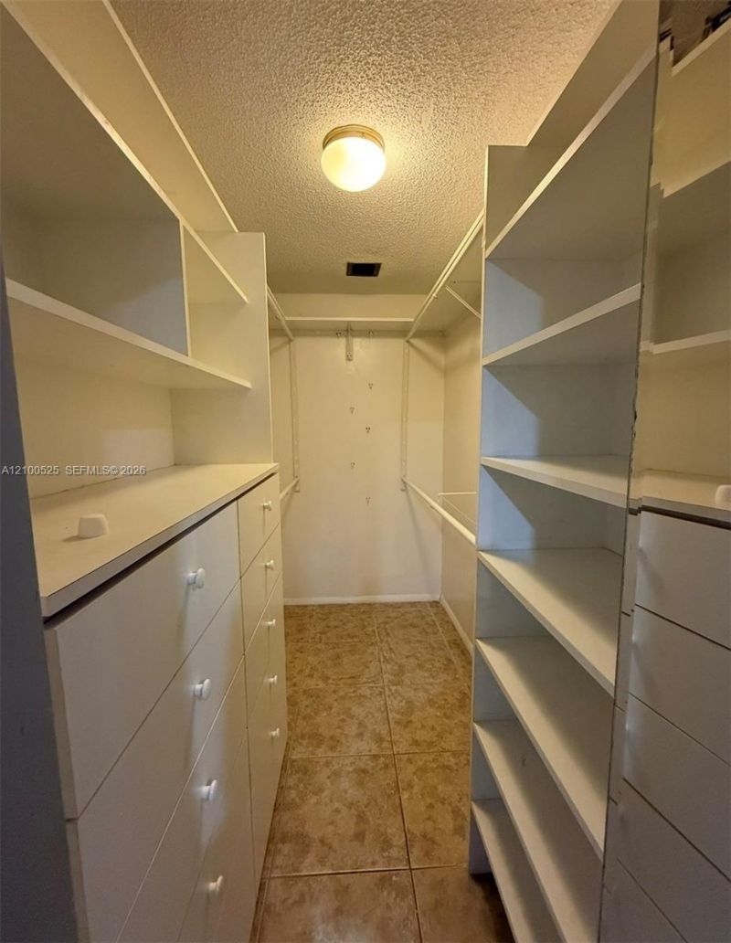2237 Nova Village Dr , Davie, FL 33317 Photo