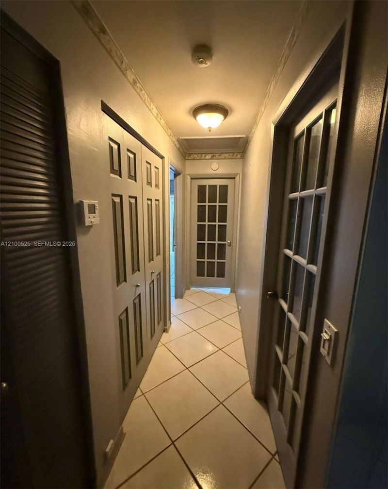 2237 Nova Village Dr , Davie, FL 33317 Photo