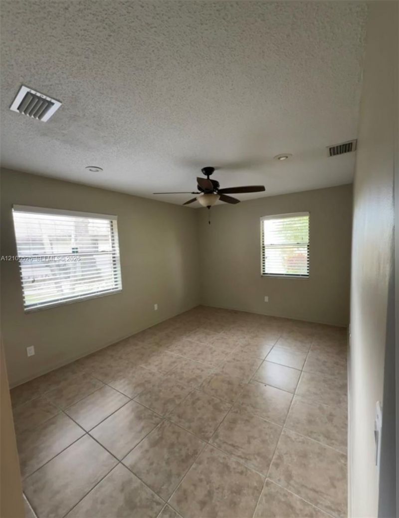 2237 Nova Village Dr , Davie, FL 33317 Photo