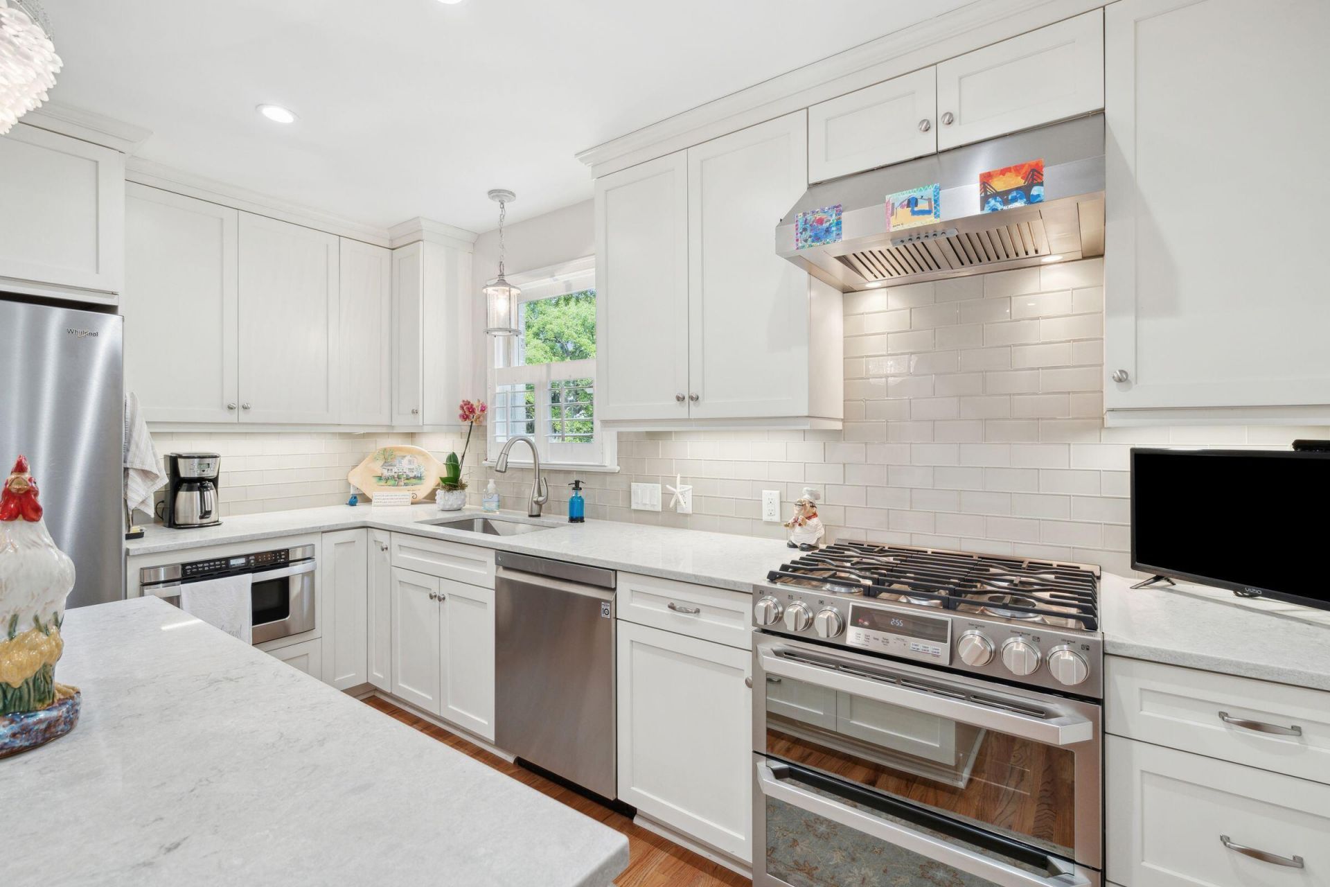 739 Pitt Street Photo 16