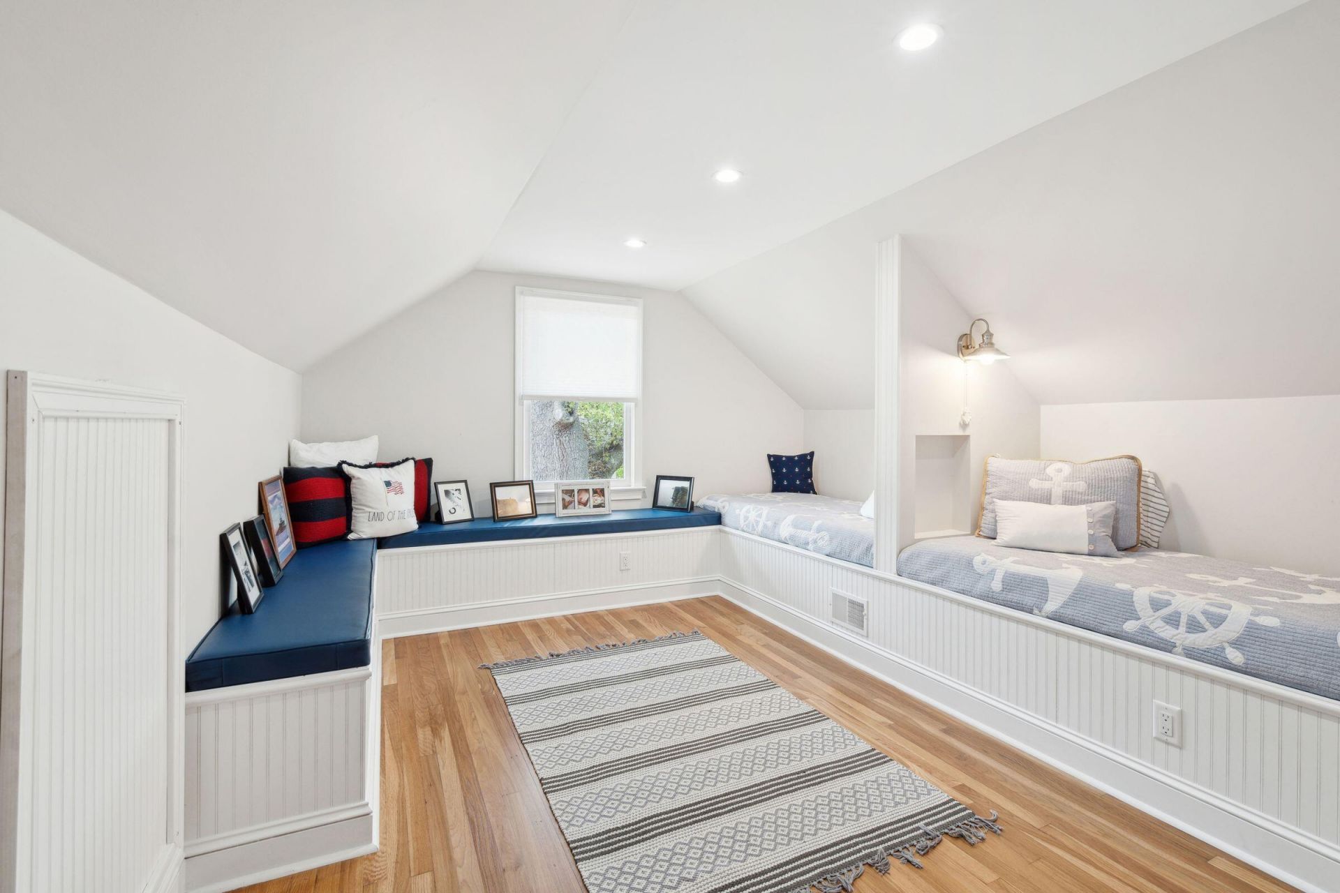 739 Pitt Street Photo 31