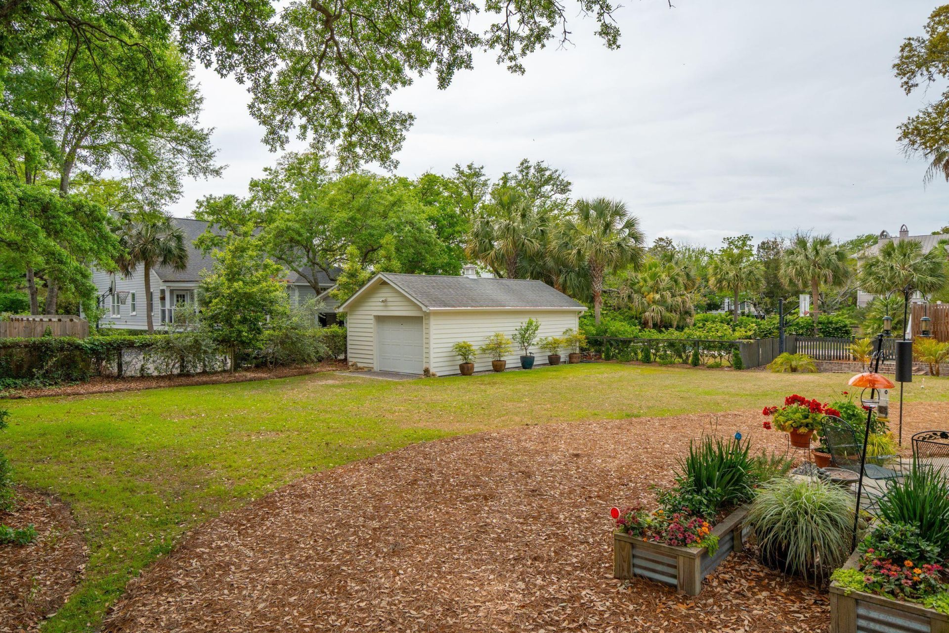 739 Pitt Street Photo 37
