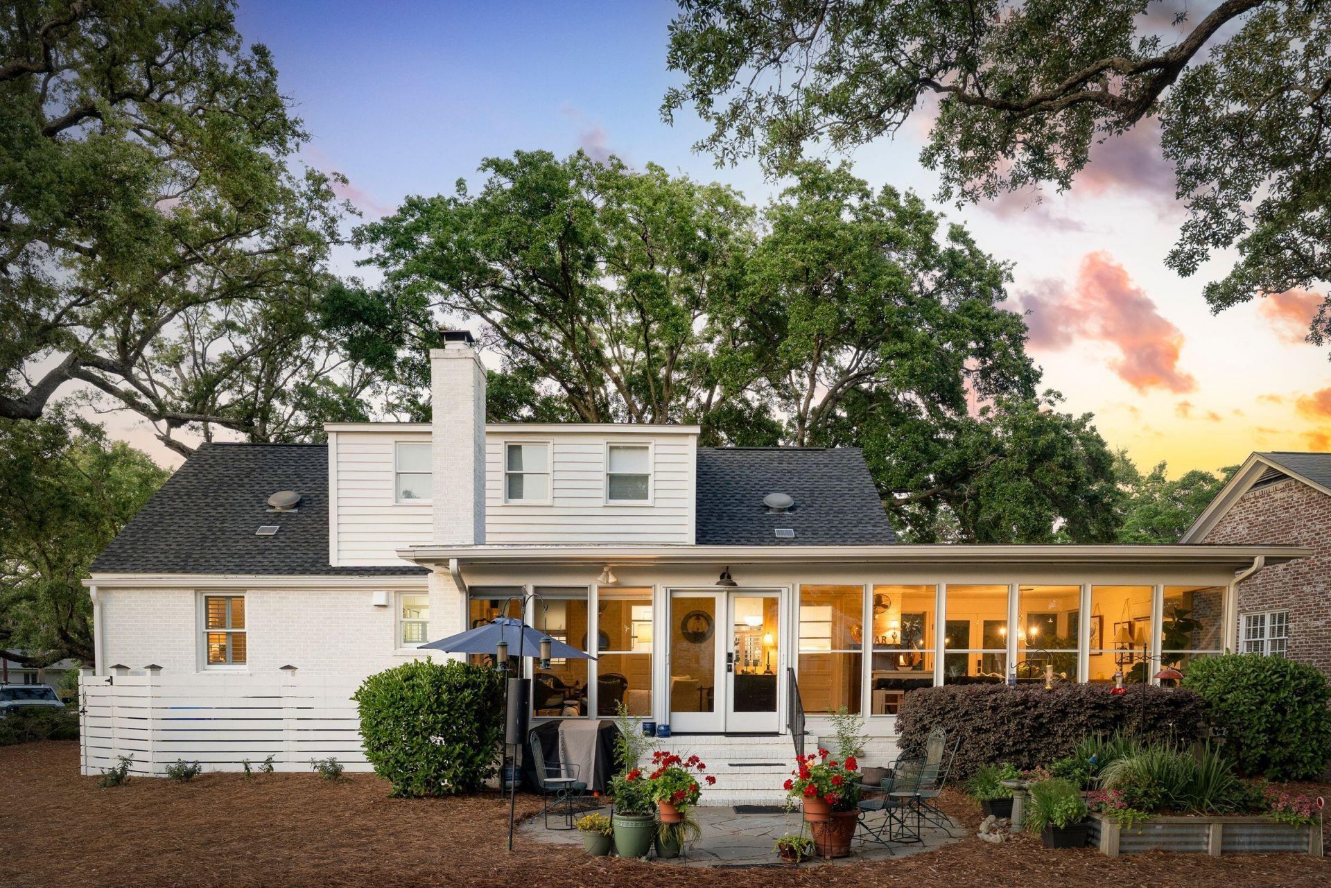 739 Pitt Street Photo 39
