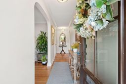 739 Pitt Street photo 4