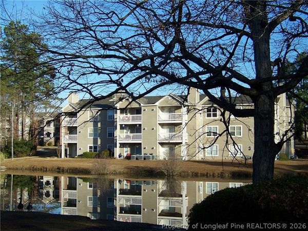661 BARTONS LANDING Place, Unit 6, Fayetteville, NC 28314