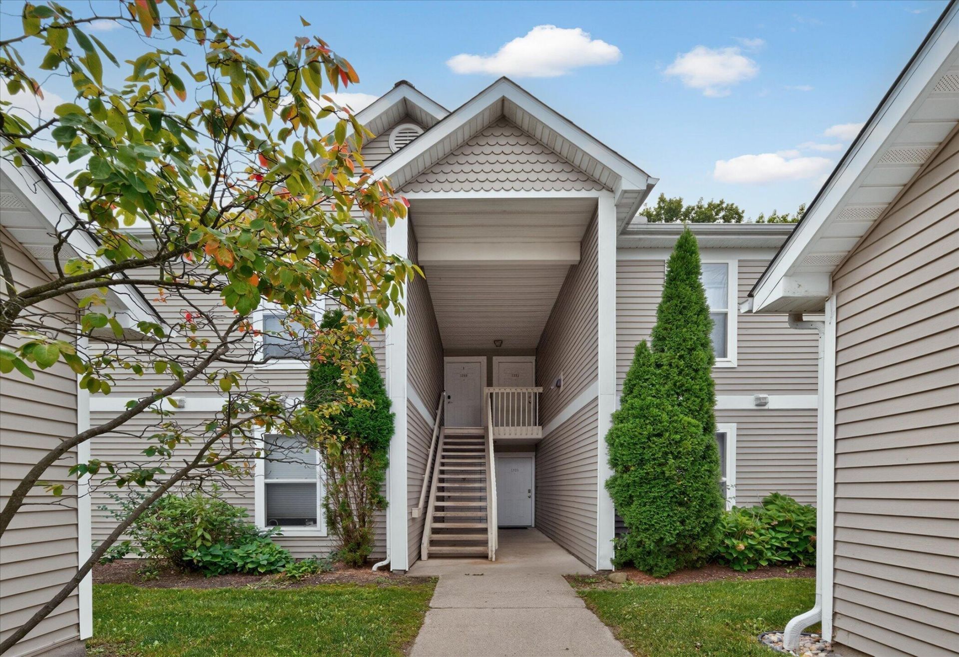 1349 Heatherwood Lane, Ann Arbor, MI 48108 Main Photo