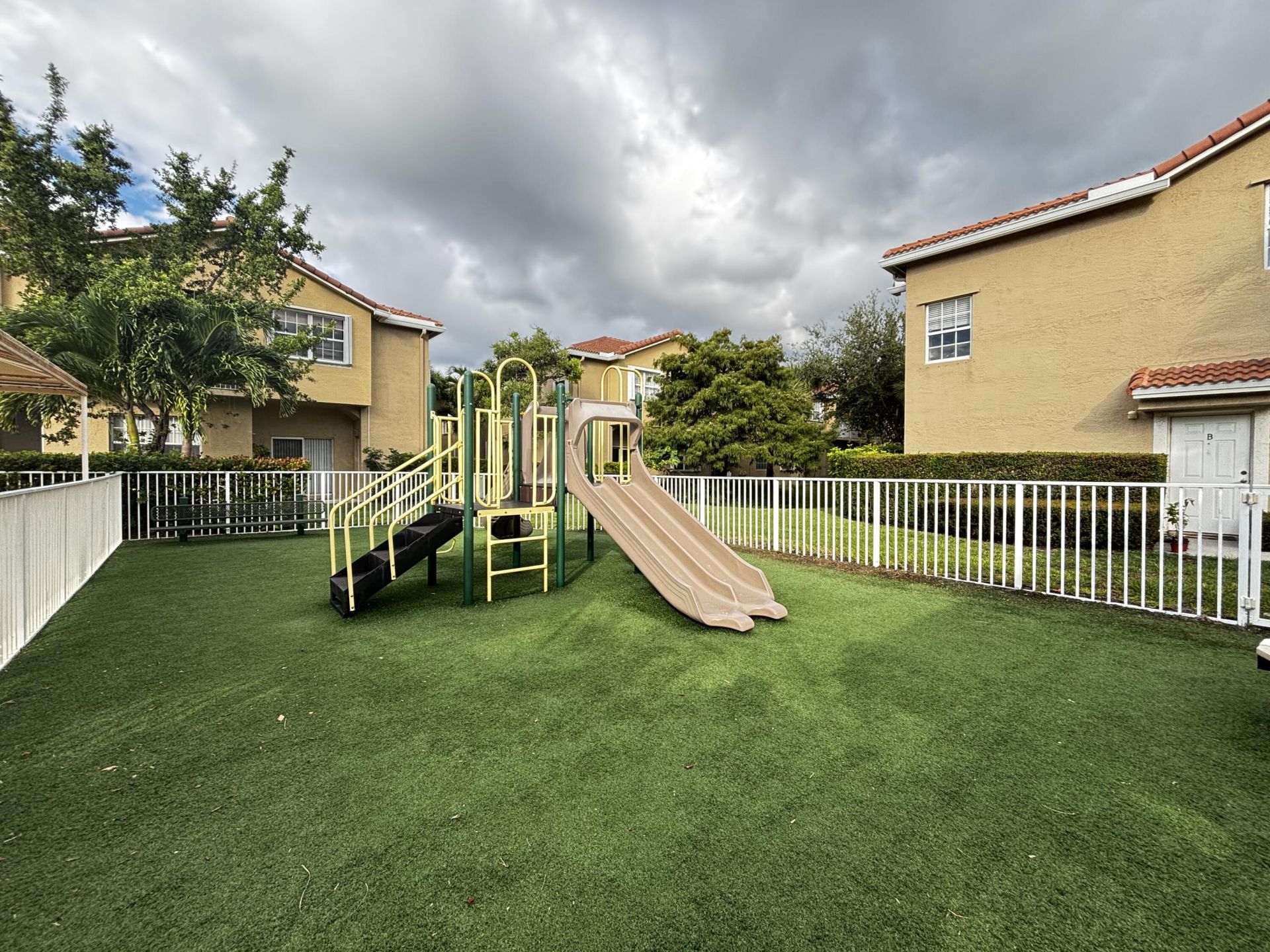 105 Lighthouse Circle, Unit H, Tequesta, FL 33469 Photo