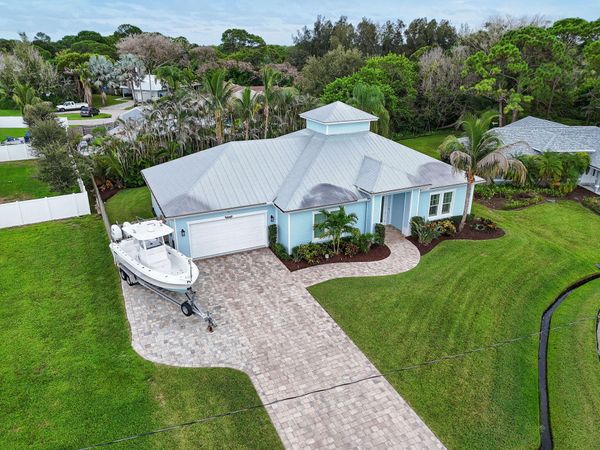 2532 SE Jason Place, Port St. Lucie, FL 34952