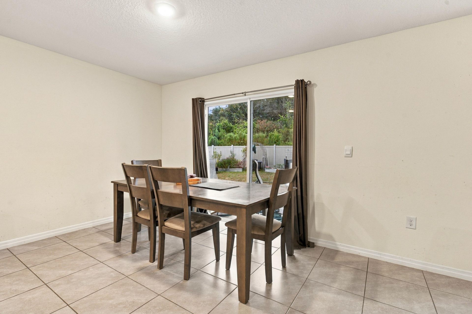 6765 SE 3rd Loop, Ocala, FL 34472 Photo