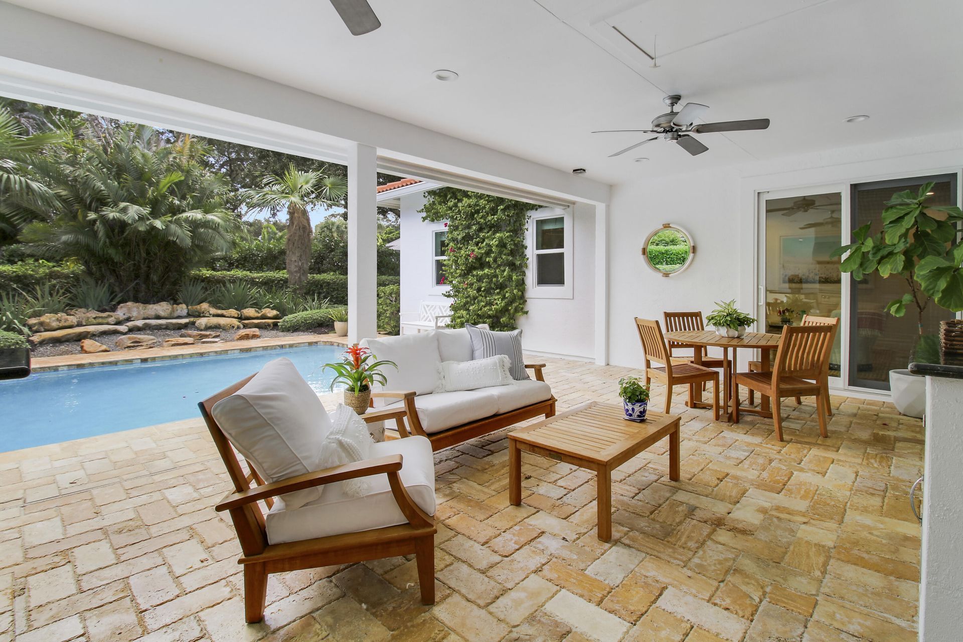 18456 SE Heritage Oaks Lane, Tequesta, FL 33469 Photo