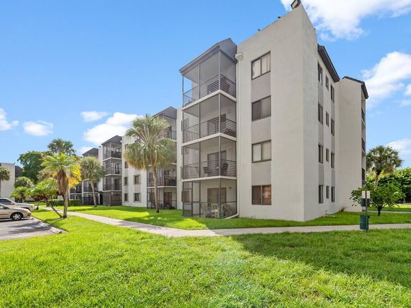 3720 N Pine Island Road N, Unit 330, Sunrise, FL 33351