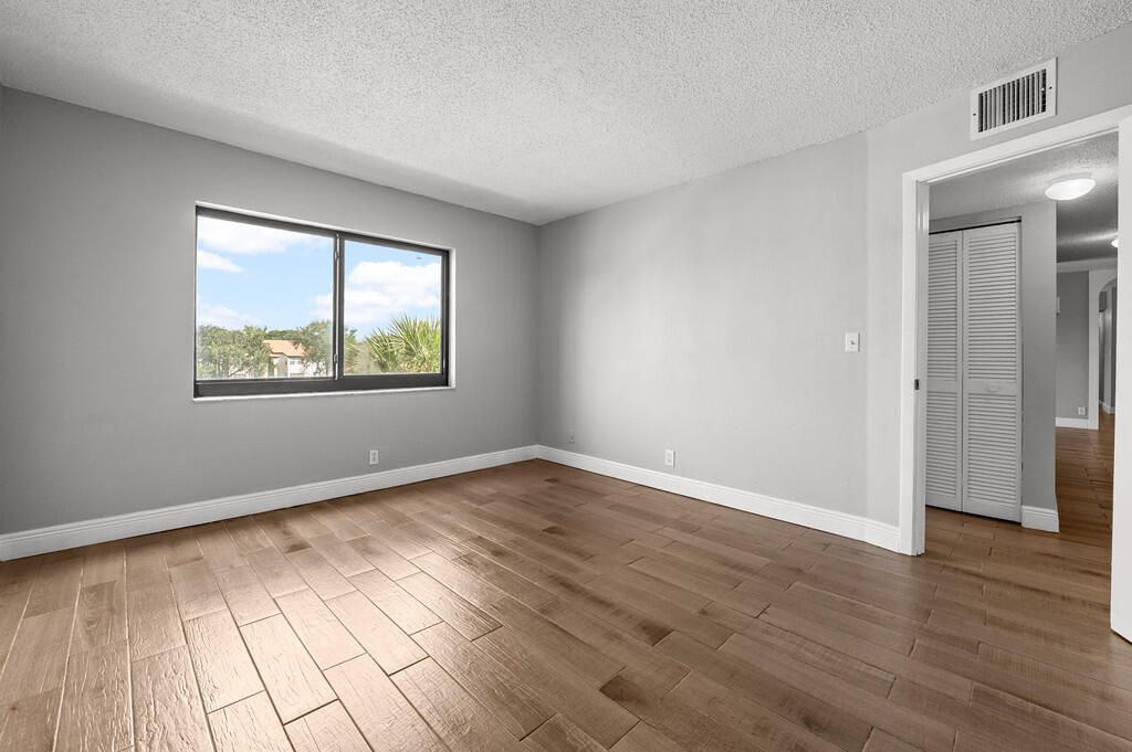 3720 N Pine Island Road N, Unit 330, Sunrise, FL 33351 Photo
