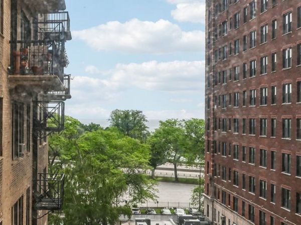 1755 E 55th Street , Unit 605, Chicago, IL 60615