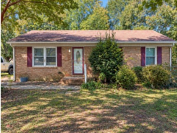 324 Briarwood Drive , Dallas, NC 28034