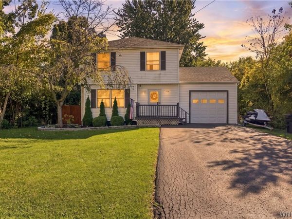 7715 4th Avenue , Niagara Falls, NY 14304