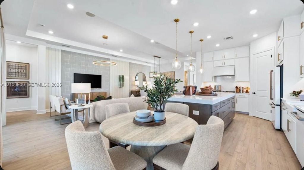 15785 Genova Drive , Naples, FL 34114 Photo