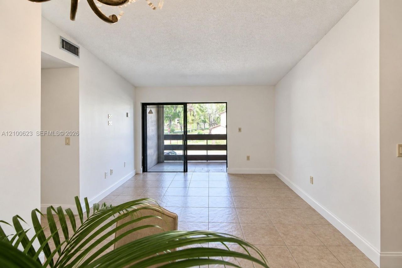 8977 SW 123rd Ct , Unit 207, Miami, FL 33186 Photo