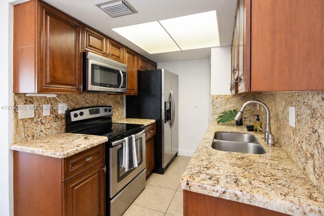 8977 SW 123rd Ct , Unit 207, Miami, FL 33186 Photo