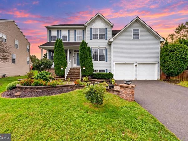 9 KINGSTONE LANE, EAST WINDSOR TWP, NJ 08520