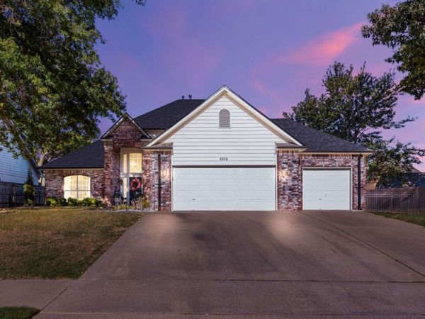 8404 S 7th Street , Broken Arrow, OK 74011
