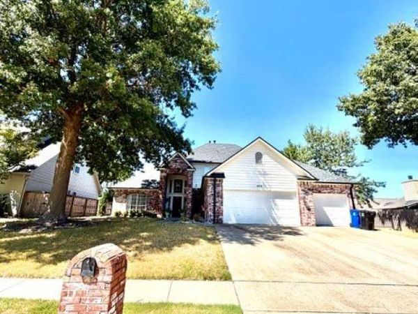 8404 S 7th Street , Broken Arrow, OK 74011