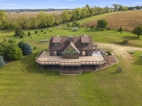 14949 Saunders Road , Pecatonica, IL 61063