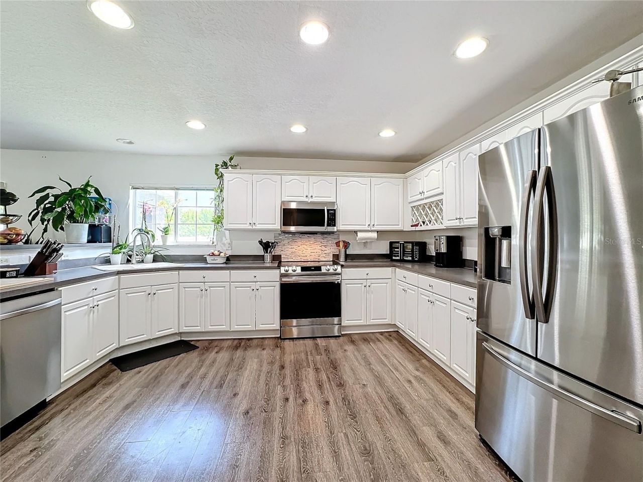 6312 Magnolia Trails Lane, Gibsonton, FL 33534 Photo