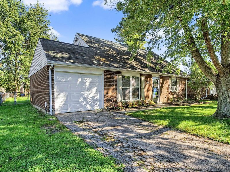 2517 W Foxchase Court, Troy, OH 45373 Photo 1