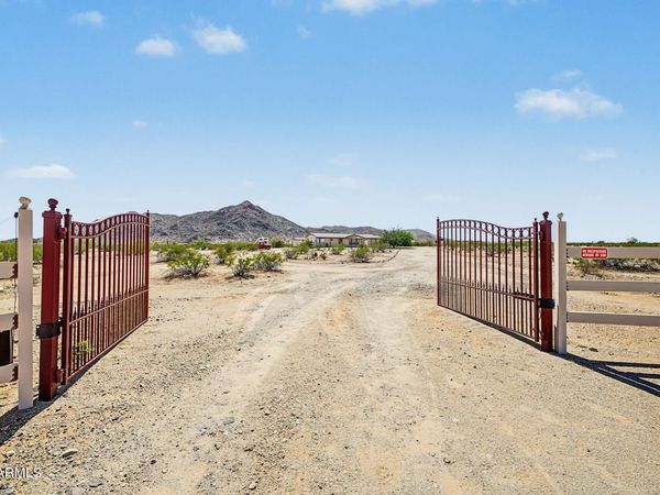 56445 W BARNES Road, Maricopa, AZ 85139