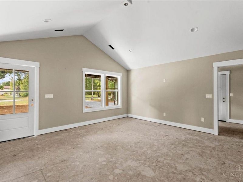 604 Laura Drive, Tate Township, OH 45106 Photo 4