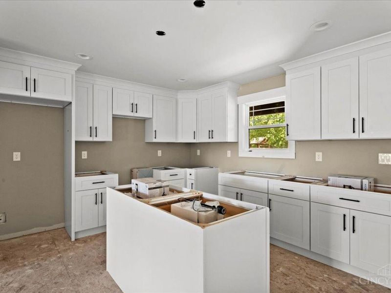 604 Laura Drive, Tate Township, OH 45106 Photo 6