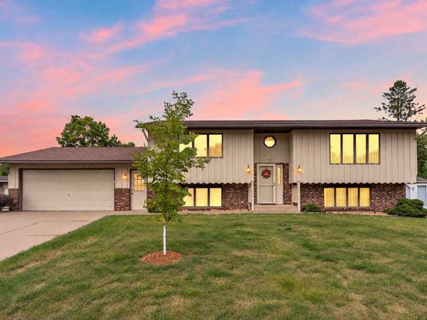 361 Eldridge Avenue E, Maplewood, MN 55117