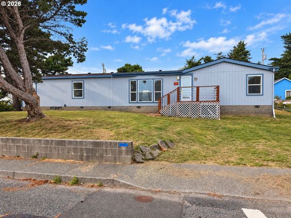 94255 4TH ST, Gold Beach, OR 97444