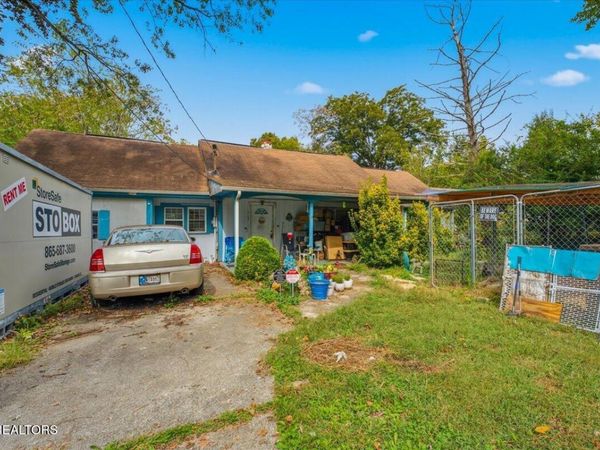 4155 Sevierville Rd, Maryville, TN 37804