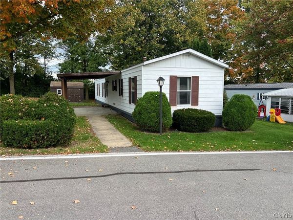 3 VILLAGE VIEW , New Hartford, NY 13413